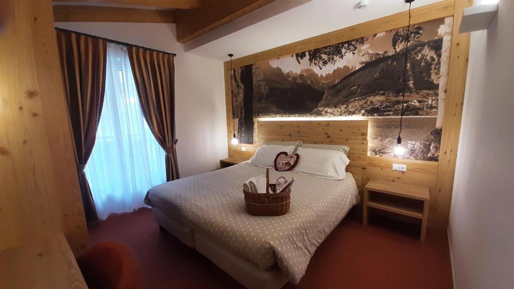 Hotel Des Alpes Molveno Exteriör bild